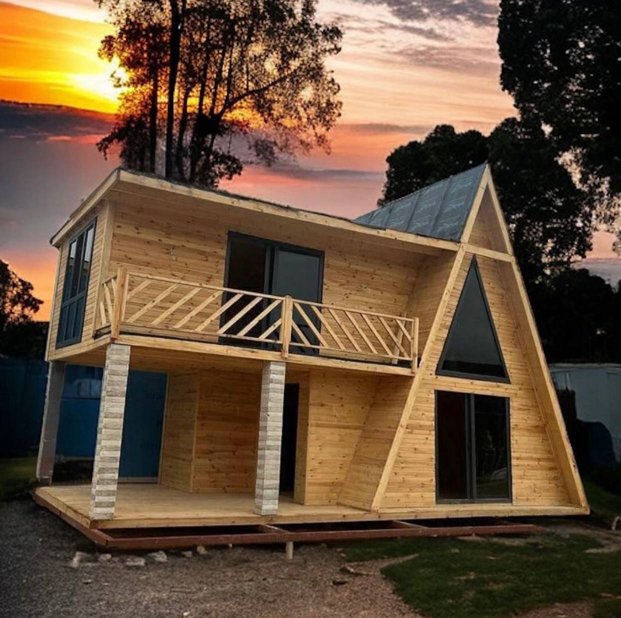 Okay, here's an analysis of the image, broken down into sections as requested, focusing on applicable theoretical frameworks. Not every section will be relevant, and some will be more developed than others, given the...