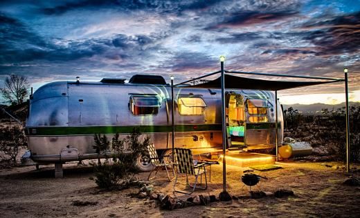 Okay, here's an analysis of the image, broken down into the requested sections, where applicable. Given the image's content, some sections are richer and more relevant than others. ## Visual Description The image feat...