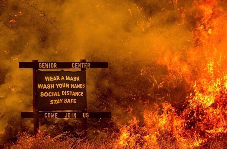 Okay, here’s an analysis of the image broken down into the sections you requested, focusing on what’s *present* in the image and how these theories might address it. I’ll note if a section isn't strongly applicable. #...