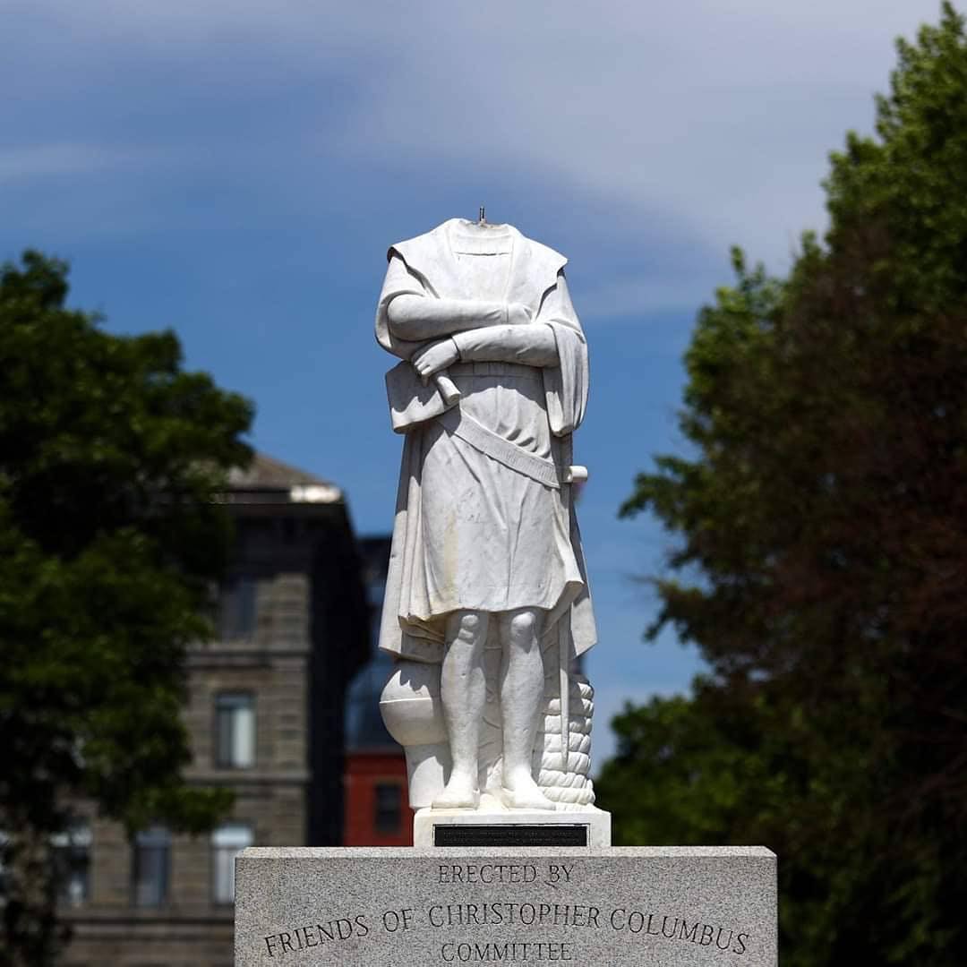 Okay, here's an analysis of the image, broken down into the requested sections. It's important to note that applying all of these lenses to a single image is a complex task. I'll focus on the strongest areas of applic...