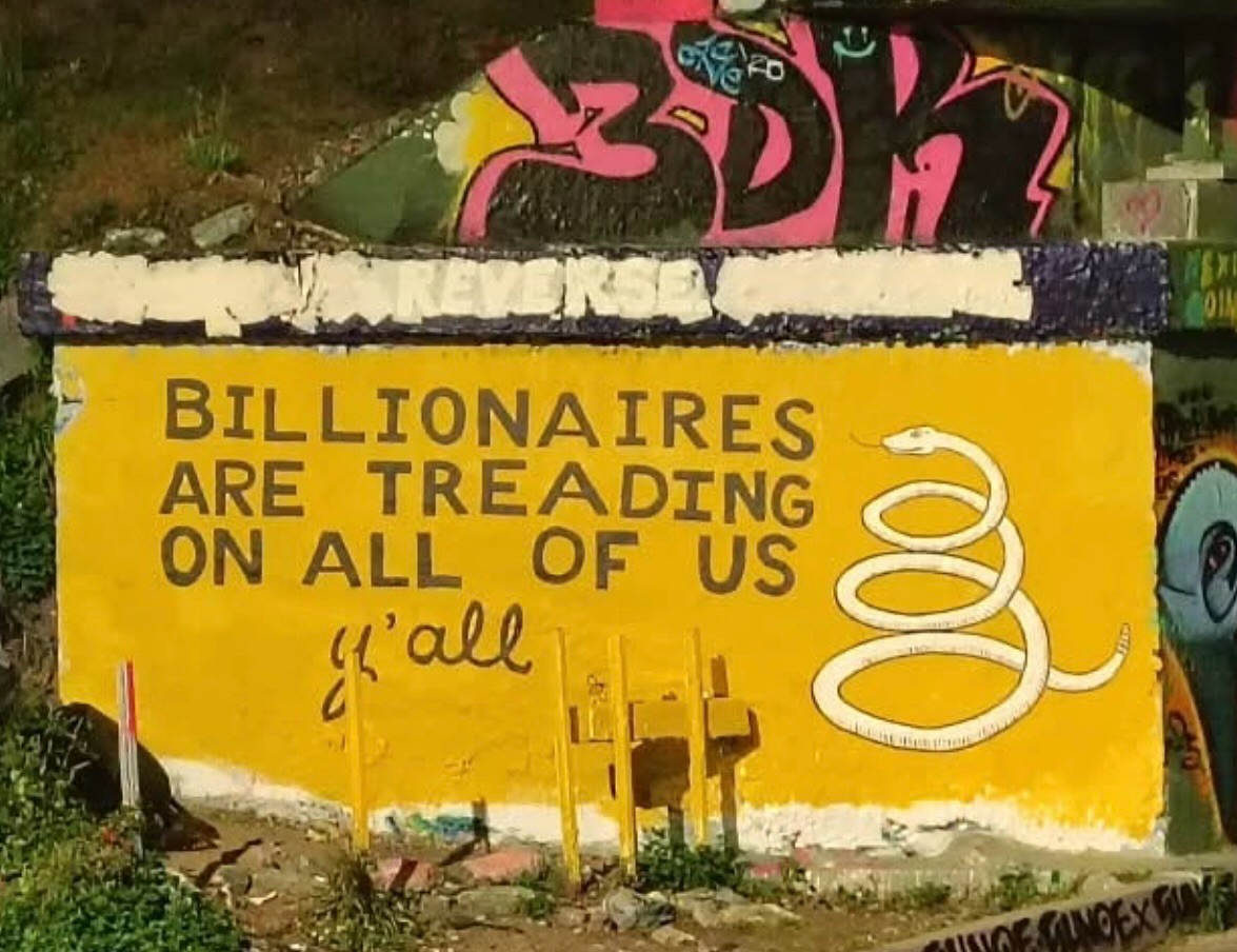 Okay, here's an analysis of the image, broken down into sections as requested. Not all categories apply, but I will cover those that do, and explain why others are less relevant. ## Visual Description The image depict...