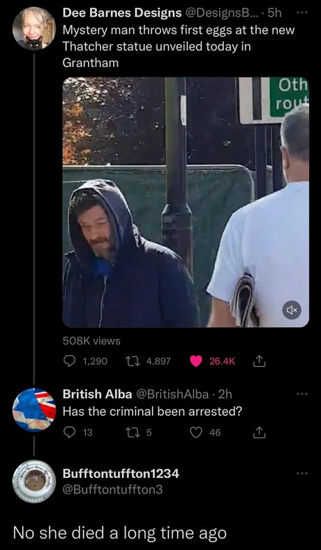 Okay, here's an analysis of the provided Twitter exchange, broken down into relevant theoretical frameworks. Not all frameworks will apply – I'll omit those that don't offer meaningful insights. ## Visual Description...