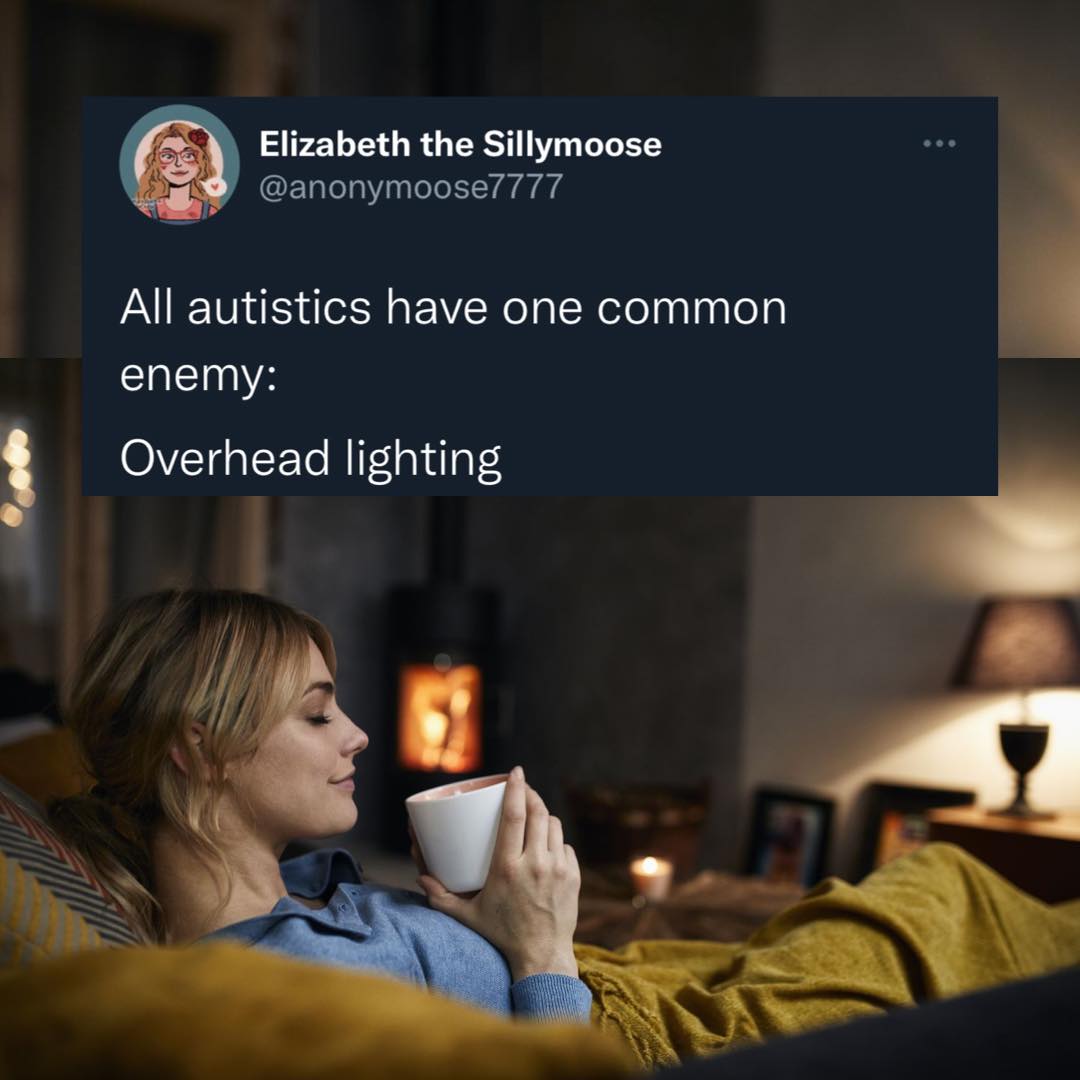 Okay, let's break down this image/tweet through various theoretical lenses. It's important to note that applying these theories can sometimes feel like forcing a framework onto a relatively simple observation, but it’...