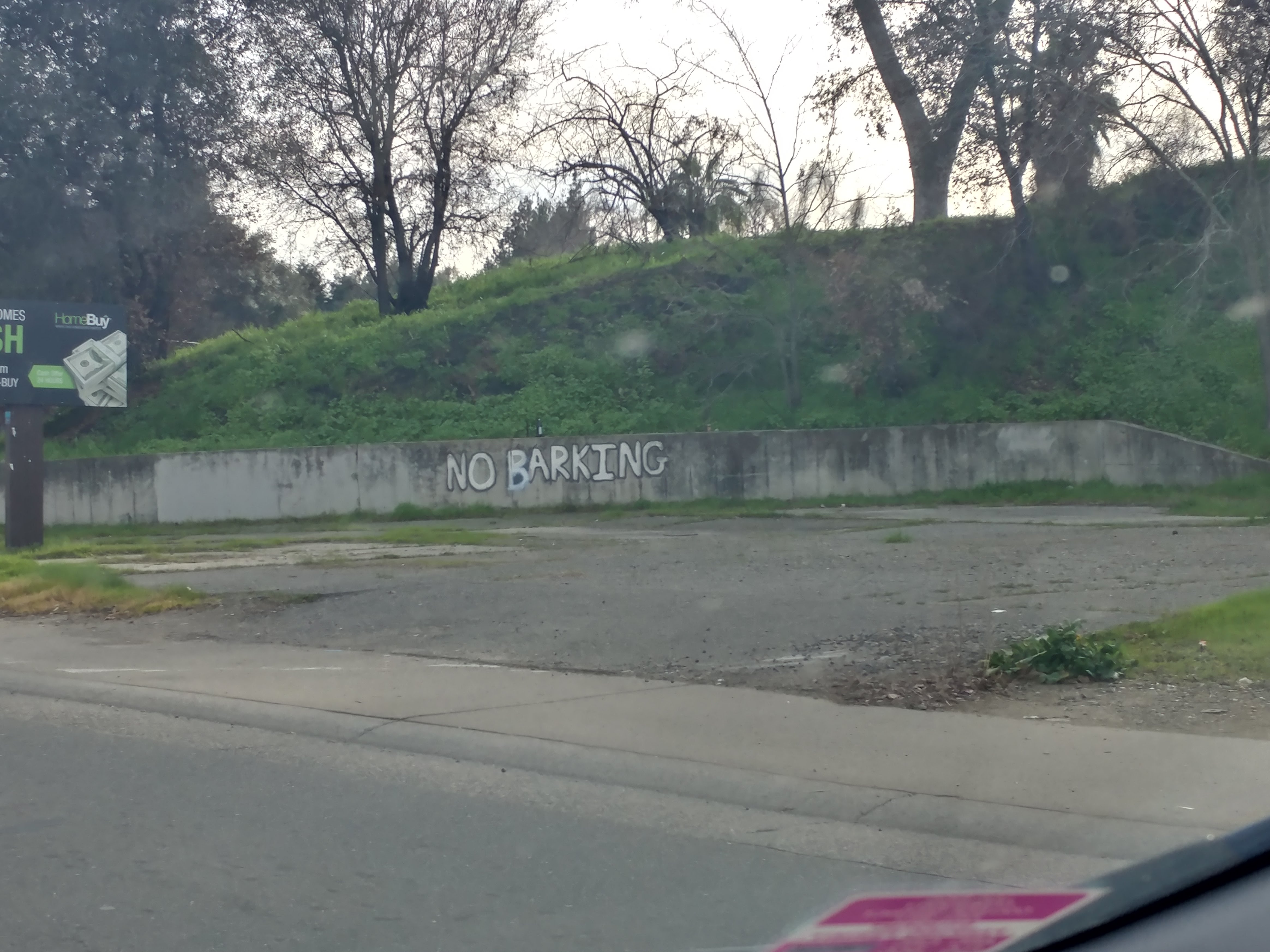 Okay, here’s an analysis of the image, broken down into the requested theoretical sections where applicable. Given the image's content, some sections are more robust than others. **Visual Description** The image depic...