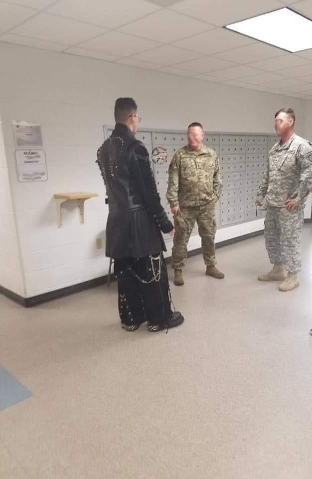 Okay, here's an analysis of the image, broken down into the requested sections. Not all sections apply directly, so I will skip those where a meaningful analysis isn't possible given the visual information. I'll aim f...