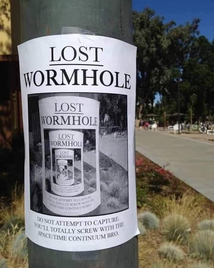 Okay, here's an analysis of the image, broken down into sections as requested. Not every section will be used as some theoretical lenses don't quite fit the image as strongly. ## Visual Description The image features...