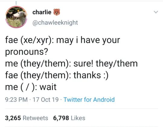 This meme highlights gender identity outside the binary, referring to "FAE" (Femme Amuseusement et Etrentement), a term for an experience existing between masculine and feminine poles. The text uses "(xe/xyr)" and "(t...