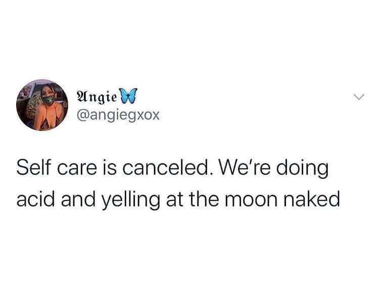 Here's an analysis of the provided tweet, broken down into the requested theoretical sections. I'll indicate when a section is not relevant. **Visual Description** The image is a screenshot of a tweet from the Twitter...