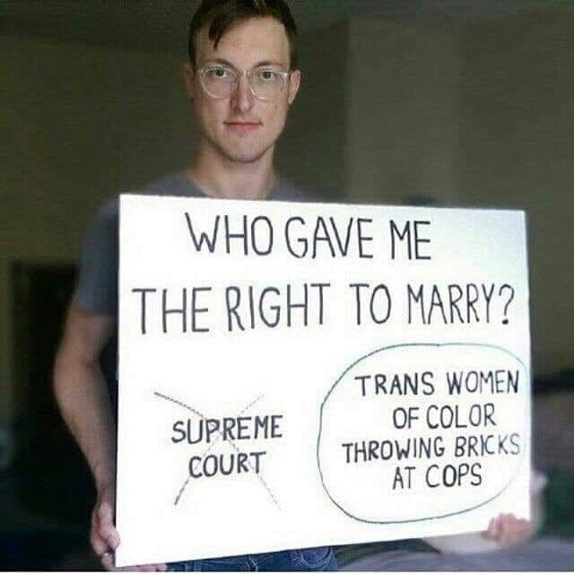 Okay, here’s an analysis of the image, broken down into sections as requested. I'll indicate where certain theories don't fully apply or are less prominent. **Image Description** The image depicts a young, white-prese...