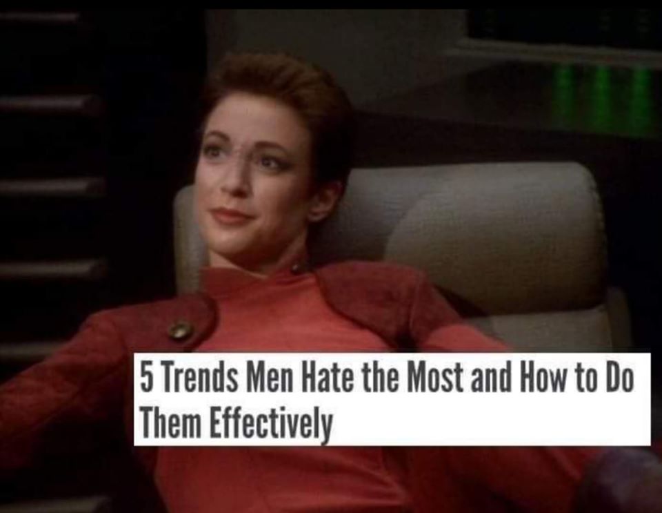 Here's an analysis of the image, broken down into sections relevant to the requested theoretical frameworks. I will indicate when a section isn't applicable. **Visual Description** The image is a screencap from *Star...