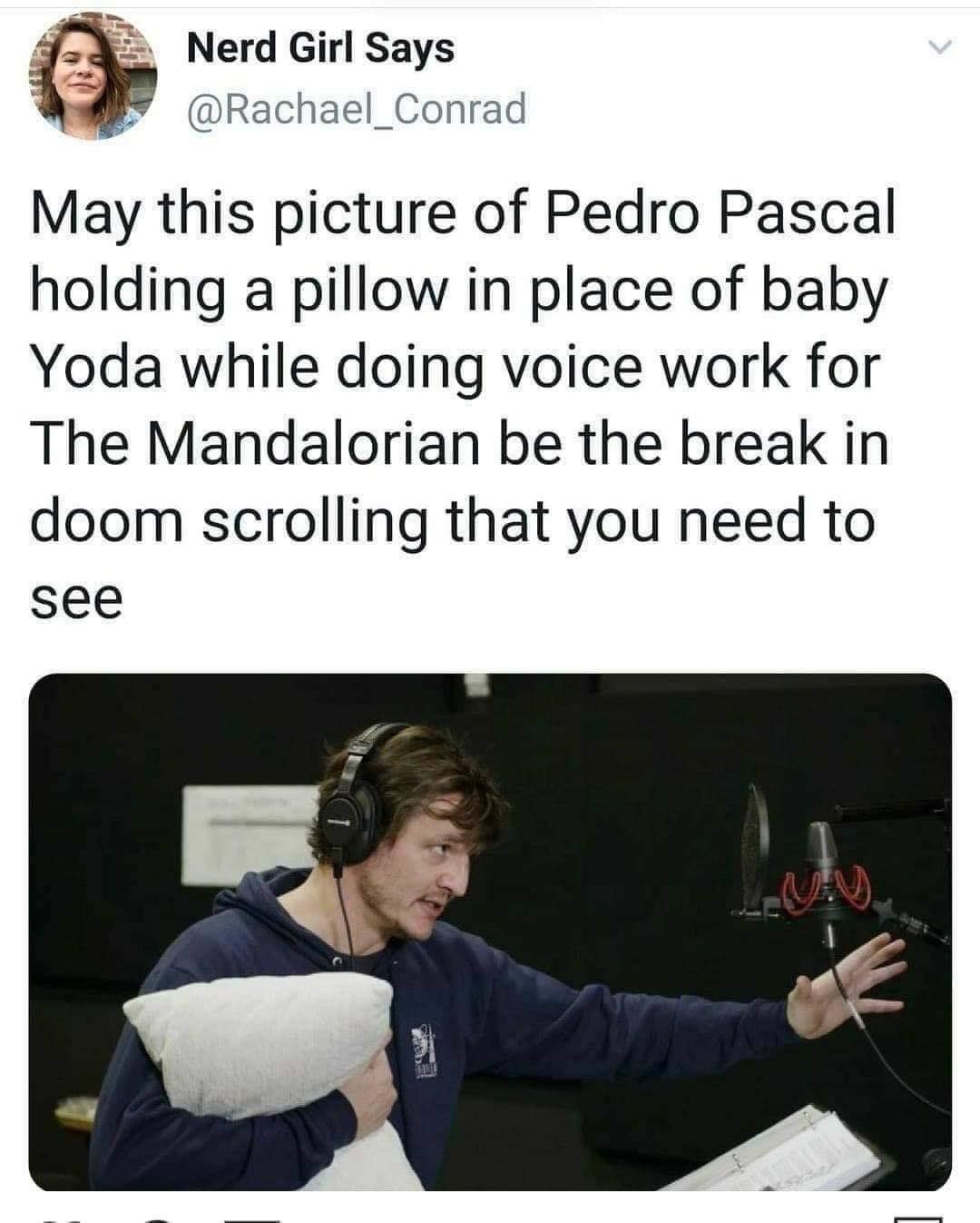 Okay, here's an analysis of the image and the tweet, broken down into the requested theoretical lenses, *only where applicable*. It's important to acknowledge that applying these frameworks can sometimes be a stretch,...