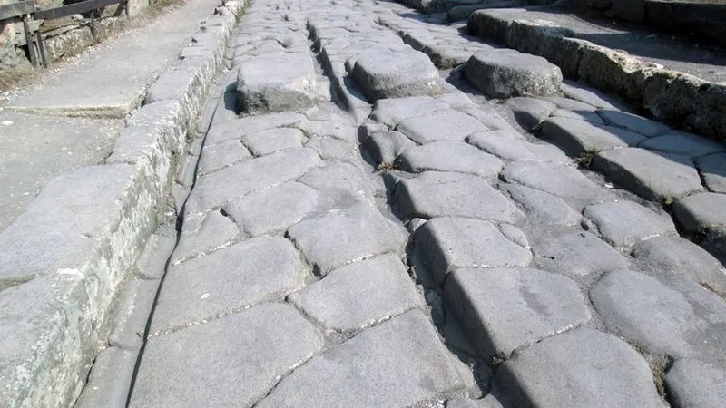 Okay, here's an analysis of the image, broken down into sections based on the requested theoretical frameworks. I'll indicate where a section isn't applicable to the image. **Visual Description** The image shows a sec...