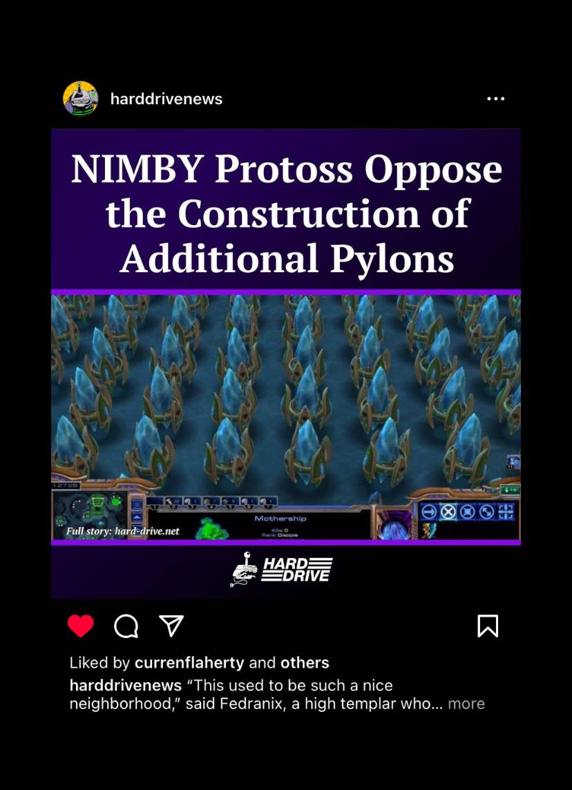 Okay, let's break down this image/social media post through several critical theory lenses. **1. Visual Description** The image is a screenshot from the video game *StarCraft*, a real-time strategy game. It depicts a...